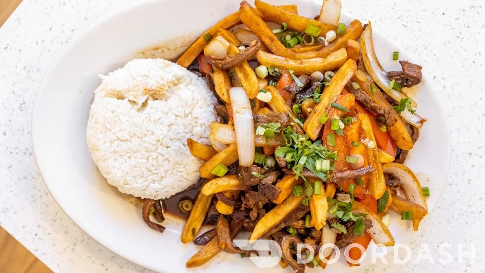 Lomo Saltado Con Arroz